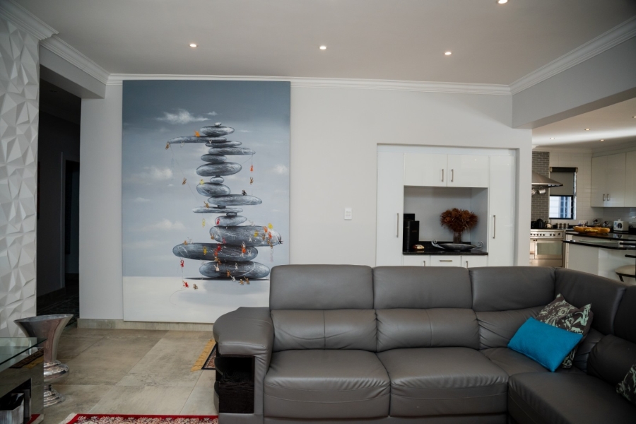 6 Bedroom Property for Sale in Wilkoppies North West